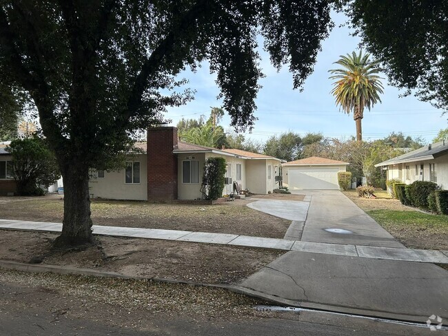 Building Photo - 322 La Paloma St Unit 322 Rental