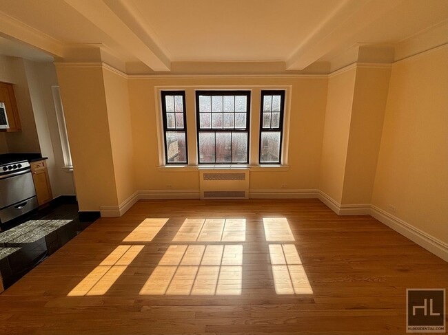 Building Photo - Christopher Street