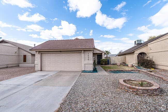 Building Photo - Cozy 3 Bed/2 bath in  Prime Chandler Location Rental