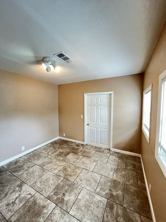 Photo - 1 bedroom 1 bath apartment off house