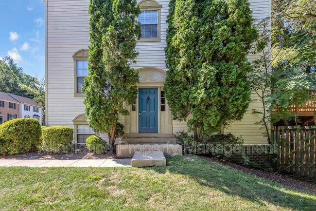 Building Photo - 5743 Burke Towne Ct Rental