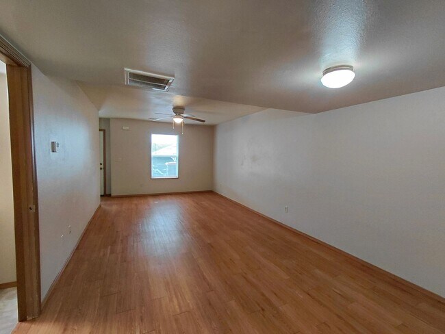 Photo - 20333 Skyview