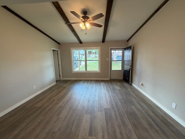 Photo - 103 Briarfield Cove
