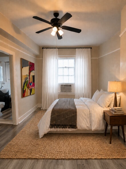 Medium Studio, 365sf / Living Area