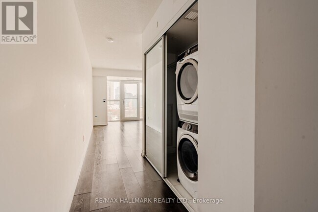 Photo - 219 Dundas St E Unité 1202