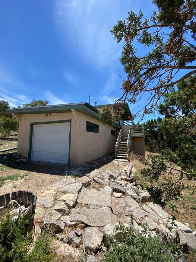 Photo - 88 Crestview Ln