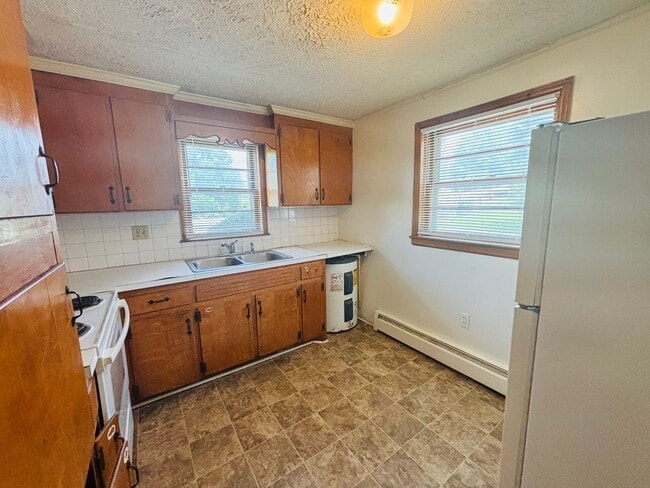Photo - 208 Broce Dr Unit 4