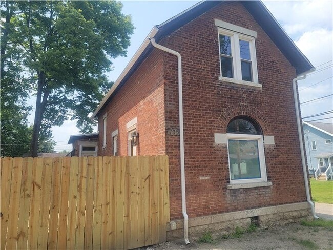 Photo - 735 E Beck St House