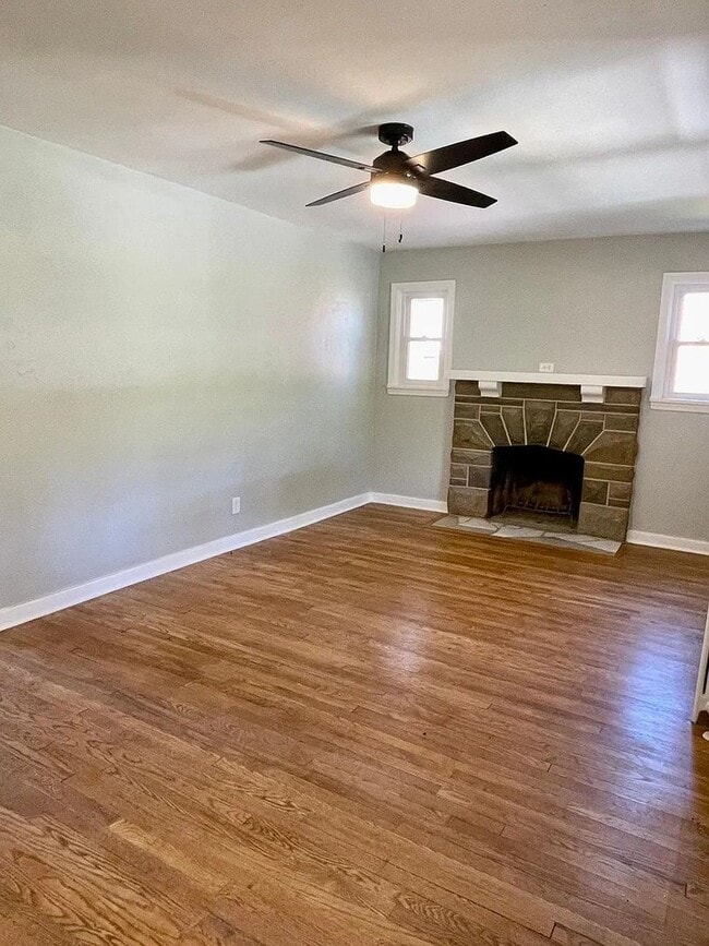 Building Photo - 3915-3917 Mount Troy Unit 3917 2 ( Fl 2)
