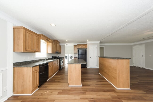 Photo - 1911 Grimball Rd