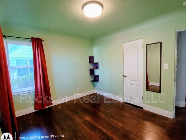 Photo - 2811 W Cleveland Ave