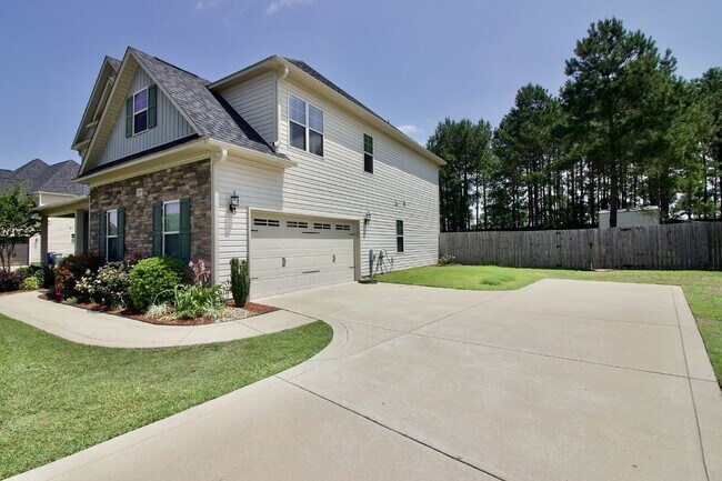 Gorgeous House In Raeford