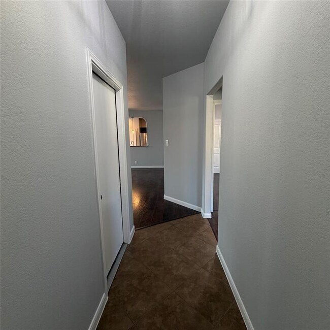 Photo - 1115 Sunny Meadows Loop