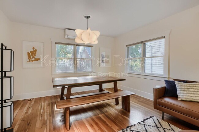 Photo - 480 S Franklin St
