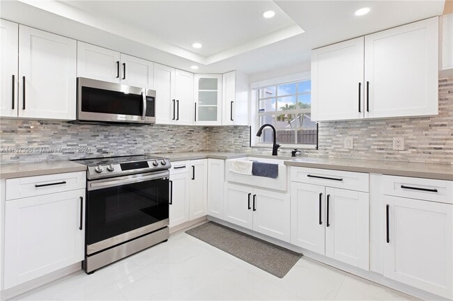 Photo - 9901 SW 136th Ct