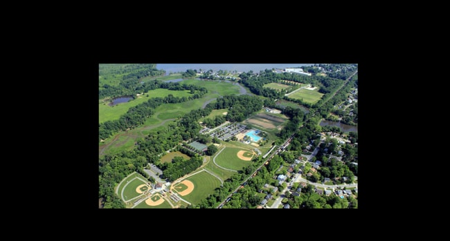 Photo - 14710 Featherstone Rd