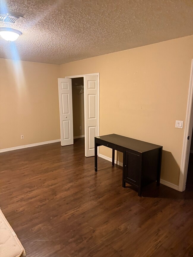 Photo - 3819 Pyrite Dr