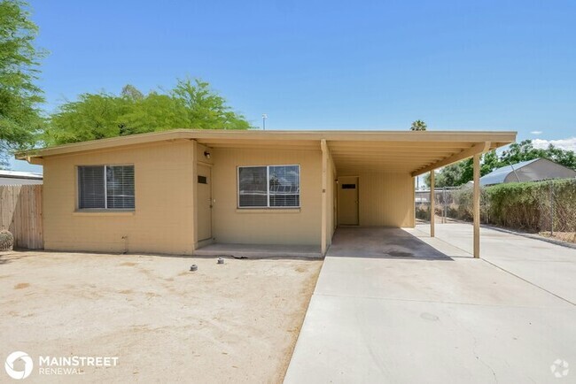 Building Photo - 8464 E Fond Du Lac Dr Rental