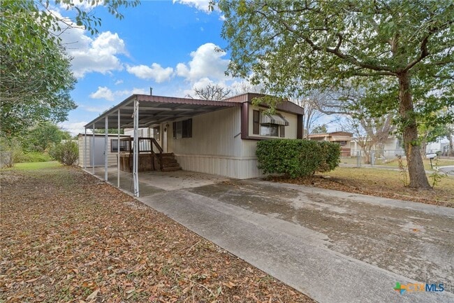 Photo - 1506 Honeysuckle Ln