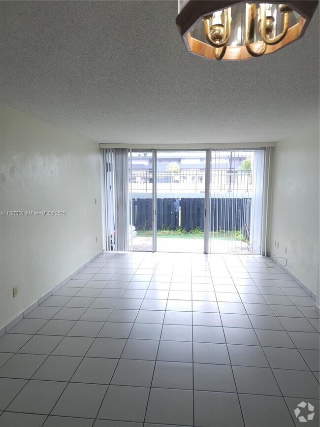 Building Photo - 8821 W Flagler St Unit 112 Rental