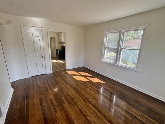 205 W Conron Ave
