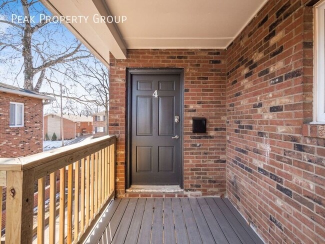 Photo - 620-622 Riverview Drive-2 Bedroom Unit 2 Bedroom