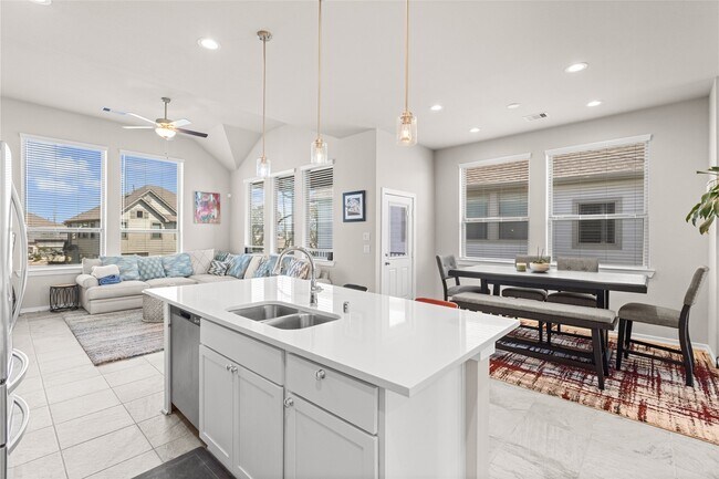 Photo - 9443 Starlight Oak Dr