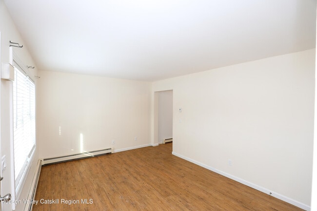 Photo - 87 Delaware St