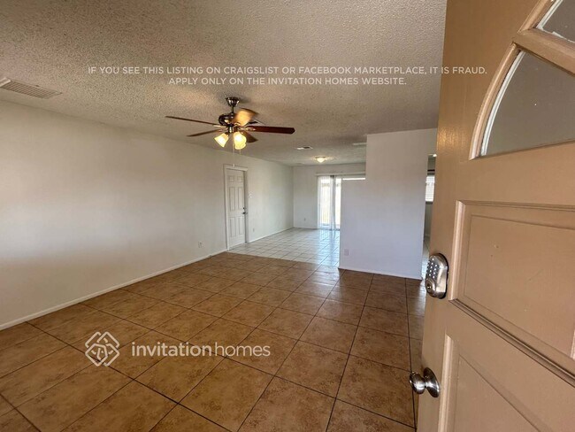 Photo - 3007 N 79th Dr