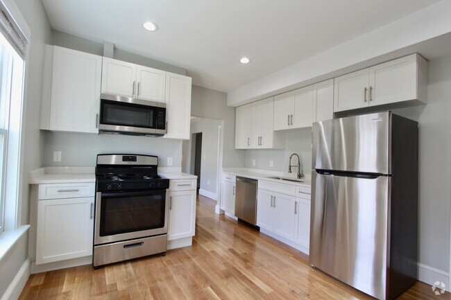 Building Photo - 23 Calumet St Unit 2 Rental