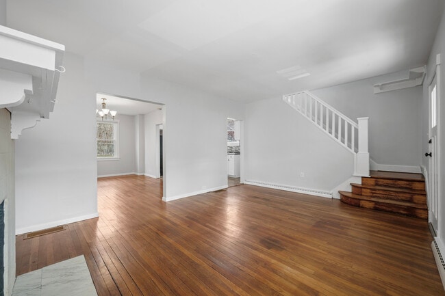 Photo - 2921 Brentwood Ave