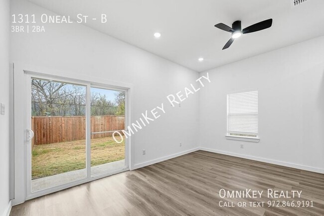Photo - 1311 Oneal St Unit B