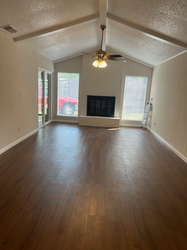 Photo - 6 Eastvale Pl