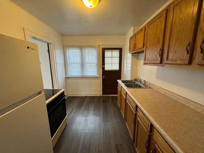 Photo - Rock Island Large 2 Bedroom Townhome