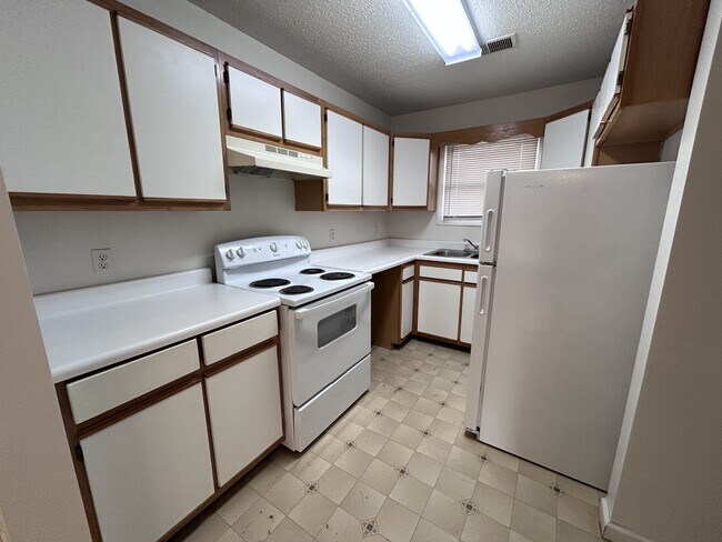 71 Driftwood Cir