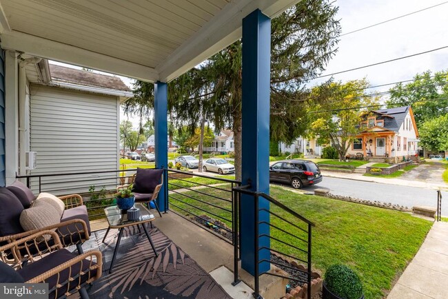 Photo - 511 Garfield Ave