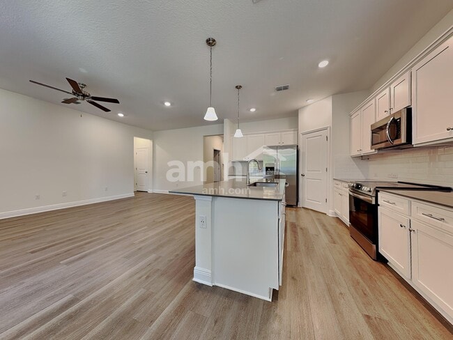 Photo - 27055 St Andrews Ave