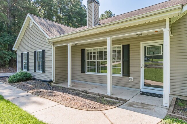 135 Riverside Ct