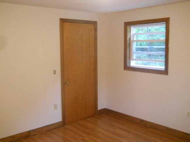 Photo - 32 Overlock Rd Unit A