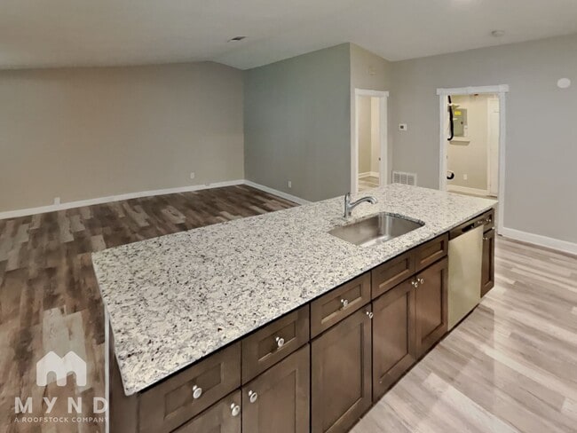 Photo - 5825 Crossing King Dr