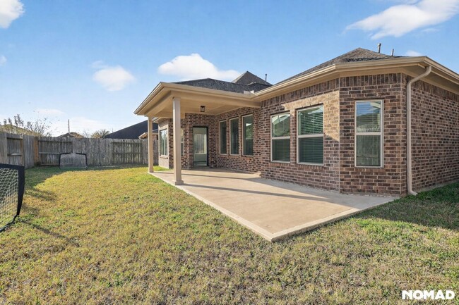 Photo - 2010 Silver Moon Dr