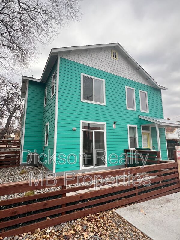 Photo - 263 Thoma St