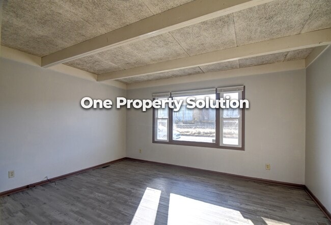 Photo - 1335 Logan St