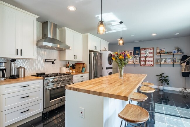 Photo - 6601 Rubio Ave