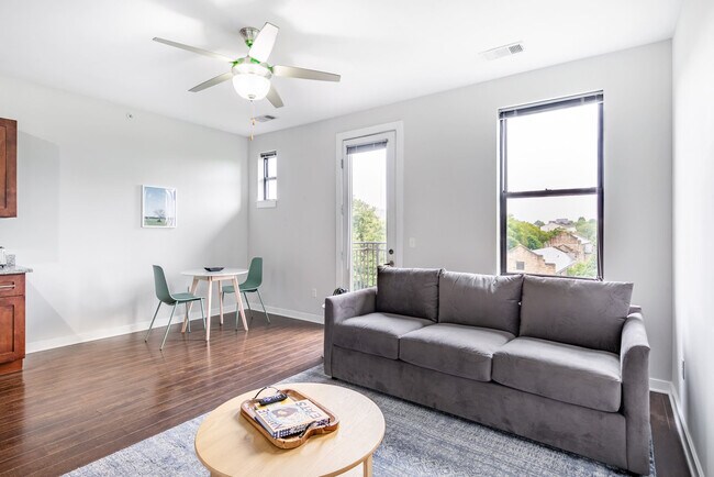 Photo - 1016 18th Ave S Unidad ID1014397P