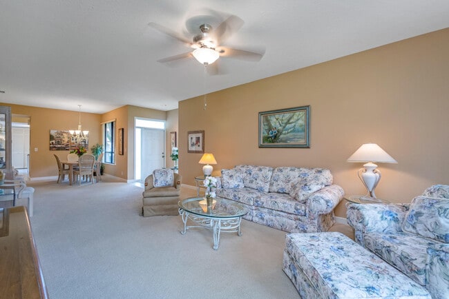 Photo - 135 Old Meadow Way