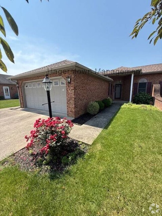 Building Photo - 1 Level Home in Greencastle