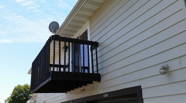 Photo - 2 bedroom condo with central air