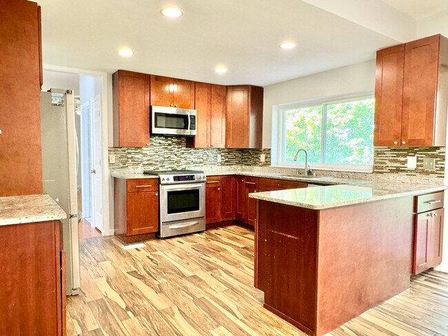 Photo - GORGEOUS COLONIAL IN WOODBRIDGE!