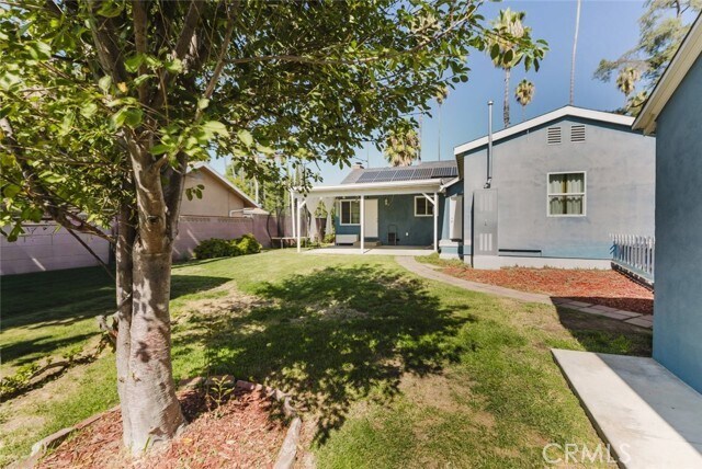 Photo - 17134 Sherman Way